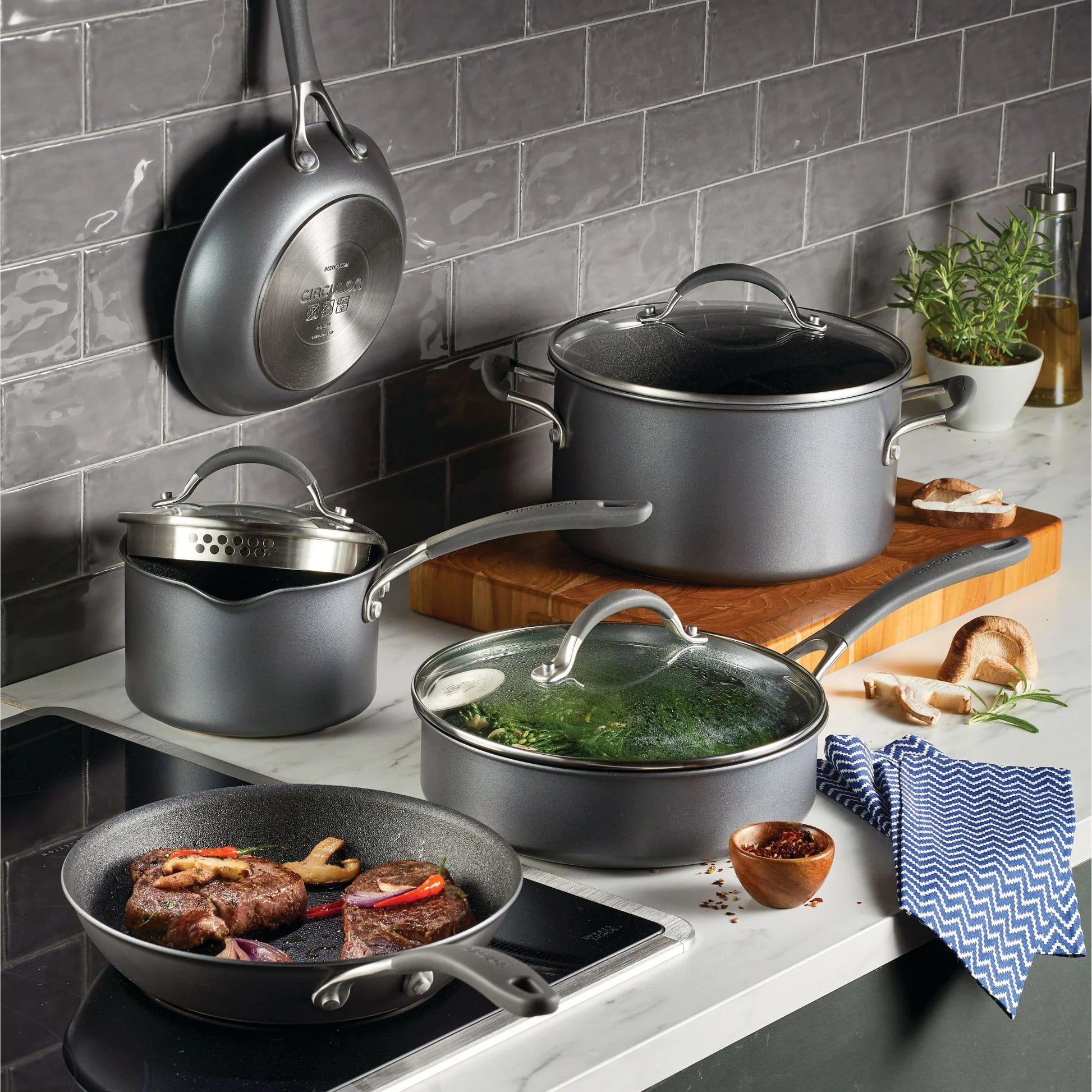 Circulon Scratchdefense A1 - 8pc Cookware Set
