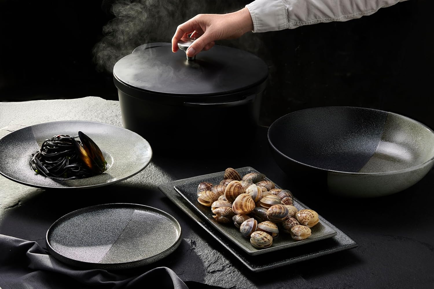 Maxwell & Williams Umi Serving Bowl - 27x8cm