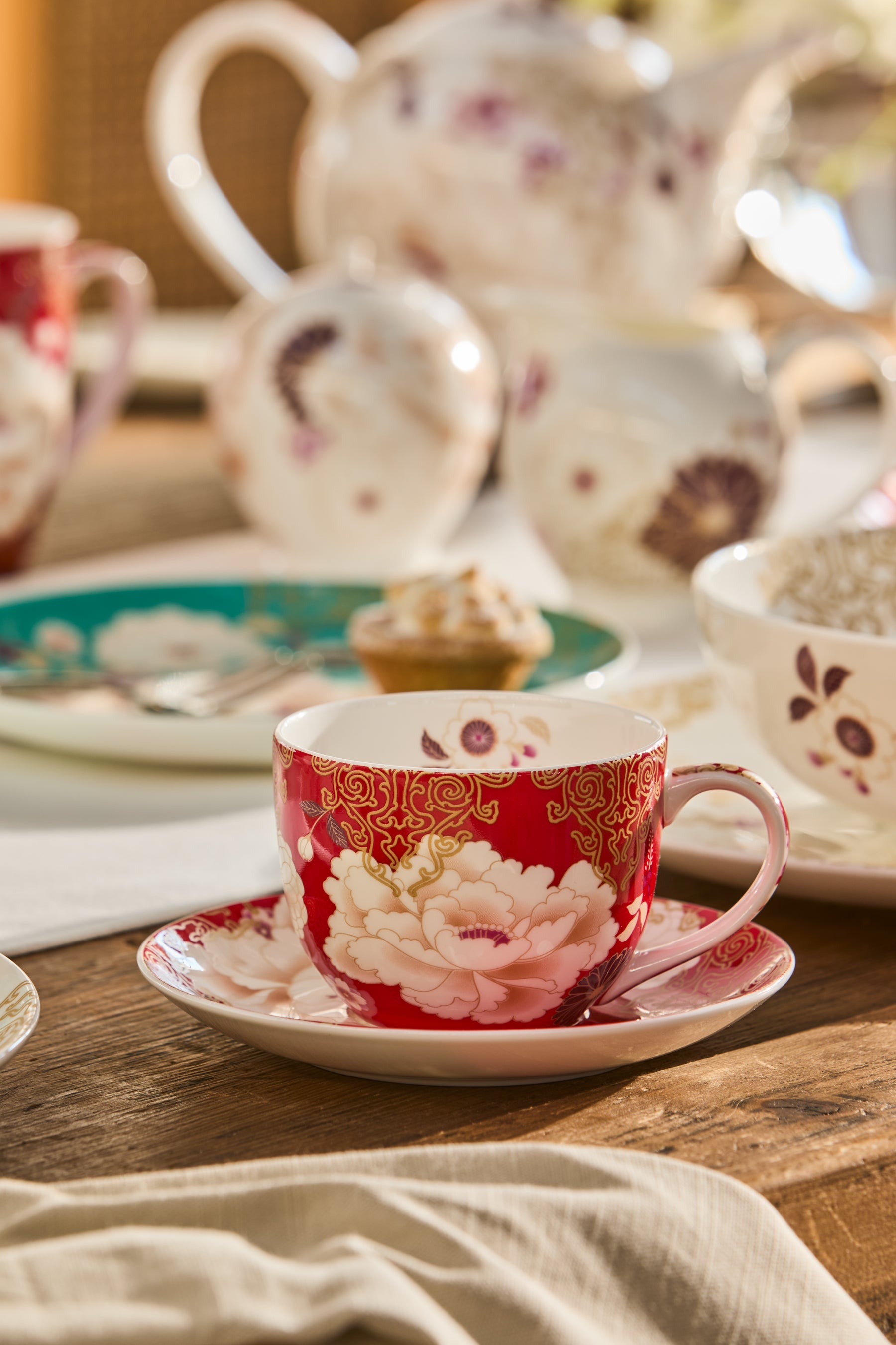 Maxwell & Williams Kimono Cup & Saucer 300ml - Red - Gift Boxed