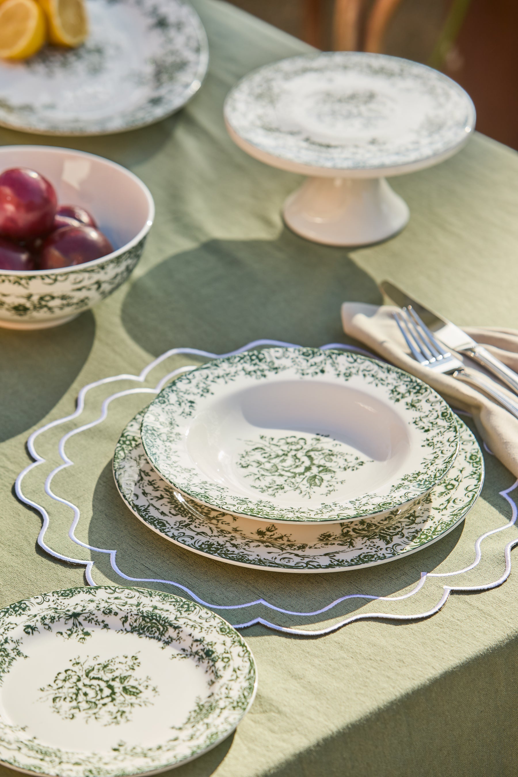 Casa Domani Rosetta Coupe Dinner Set Antique Green Gift Boxed - 12pc