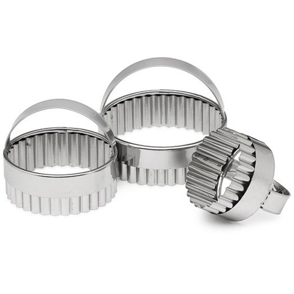 Appetito Stainless Steel Crinkle Scone Cutters with Handles - Set of 3