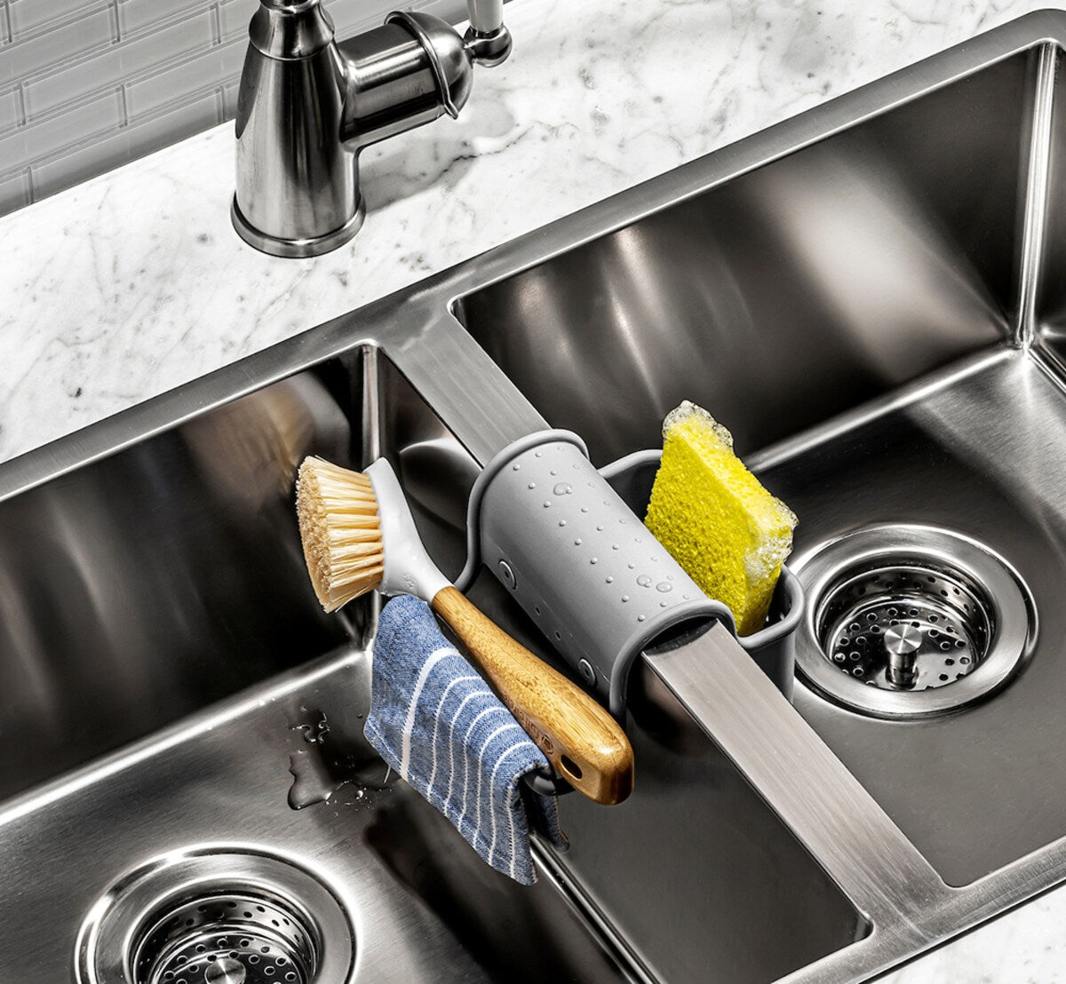 Madesmart® Large Sink Saddle 12.30 x 14.45 x 12.93cm - Grey