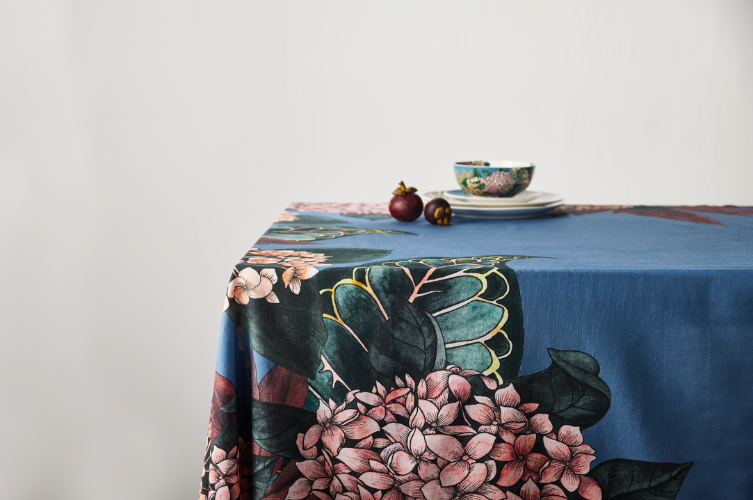 Maxwell & Williams The Blck Pen Reminisce Rectangular Tablecloth 270x150cm