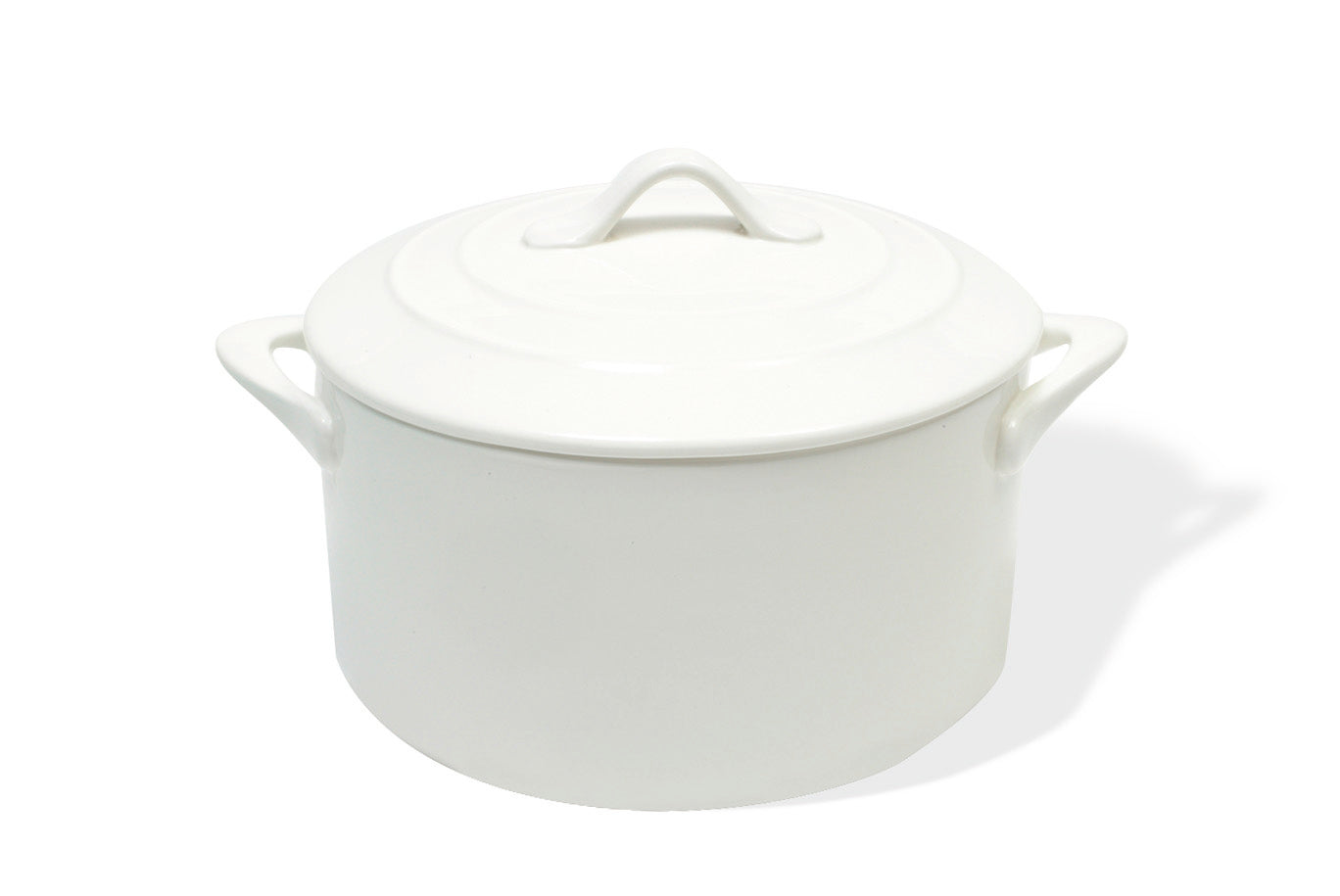 Maxwell & Williams White Basics Oven Chef Round Casserole 2.5L Gift Boxed